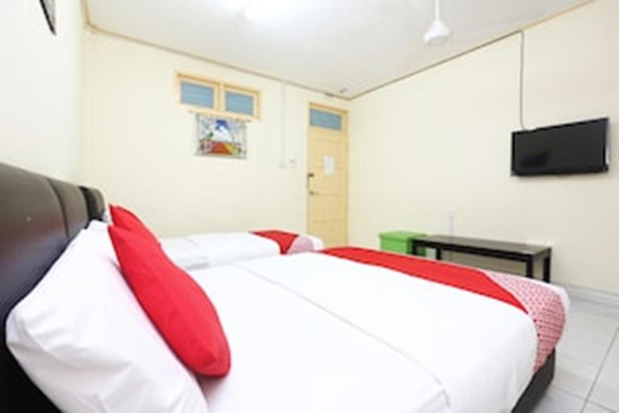 Super Oyo 89640 Hotel Pelangi Marang Εξωτερικό φωτογραφία